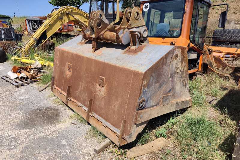 OmecoHub - Immagine FIAT HITACHI W170